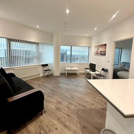 קרוידון Alarabi Apartments-Two Bedrooms Apartment מראה חיצוני תמונה