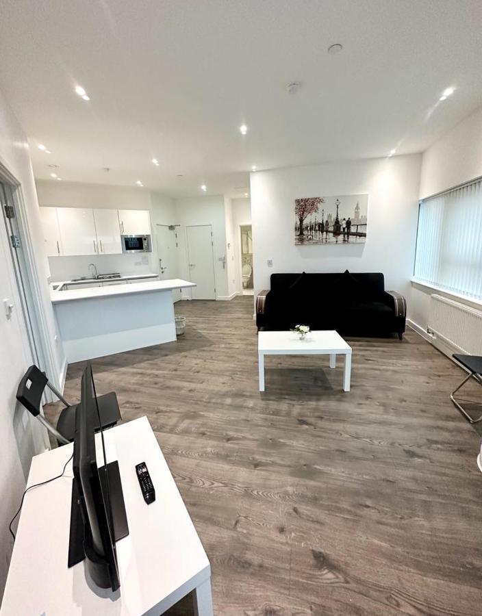 קרוידון Alarabi Apartments-Two Bedrooms Apartment מראה חיצוני תמונה